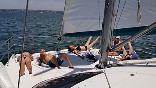 images/catamaran_sailing_san_diego_bay1.jpg